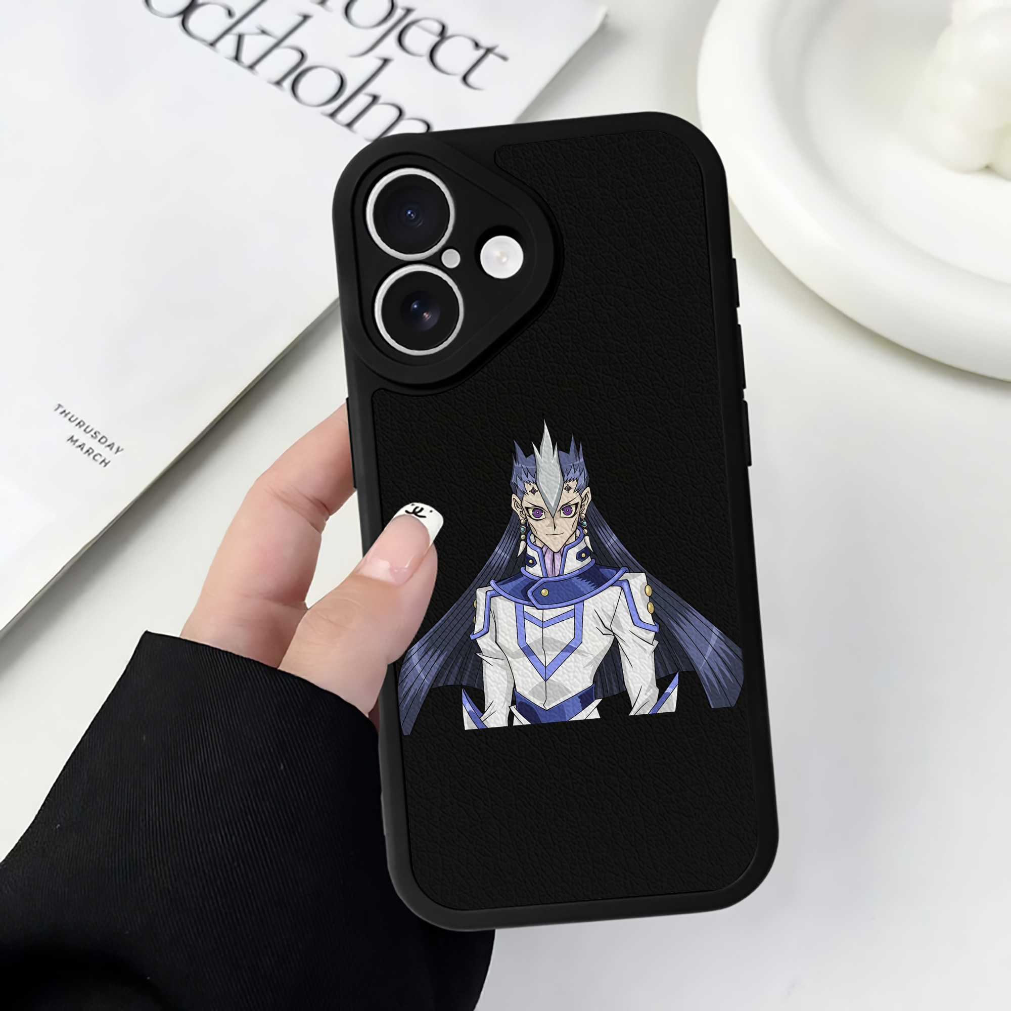 （画像用） 遊☆戯☆王 Yu-Gi-Oh! 【iPhone 16シリーズ対応】シリコンスマホケース（レザー調） 材質：シリコン